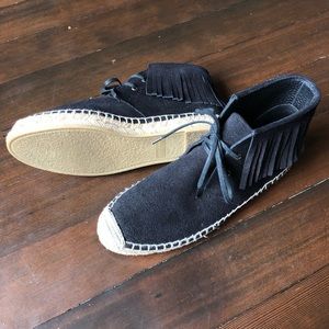 Saint Laurent Moccasins